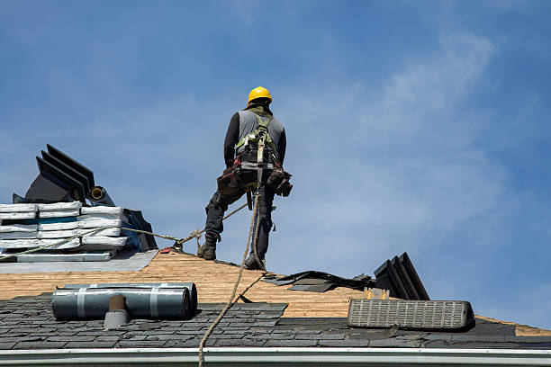 Professional Gutter Installation technician working in Homedale, ID